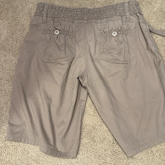 Nice design short - Picture 5 of 7